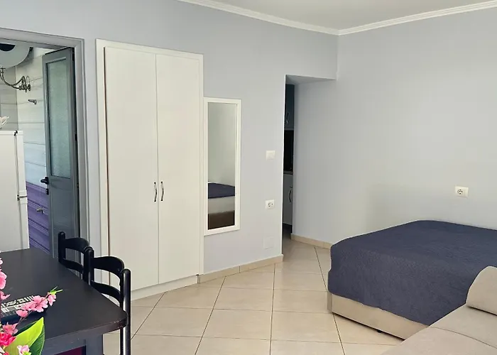 Bebi Appartamento Sarandë
