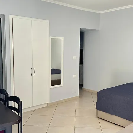Bebi Apartamento Sarandë